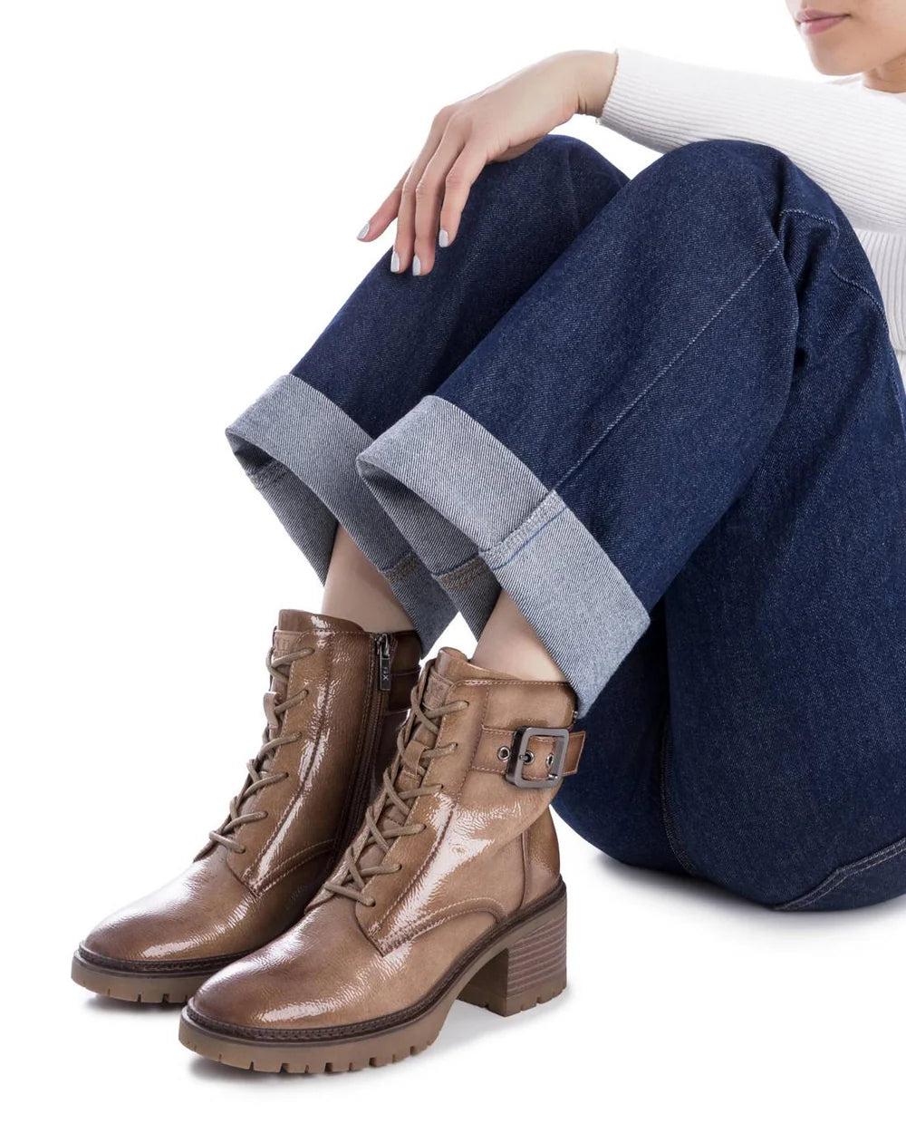 Bota Feminina XTi 144276 02