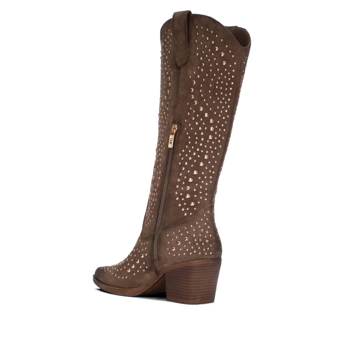 Bota texana XTi taupe em antelina com tachas metálicas, lado interior com fecho de correr