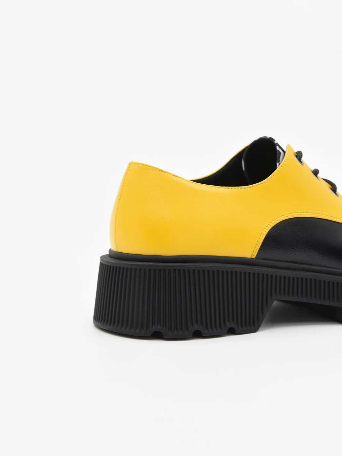 Sapato Oxford Azarey Geometric