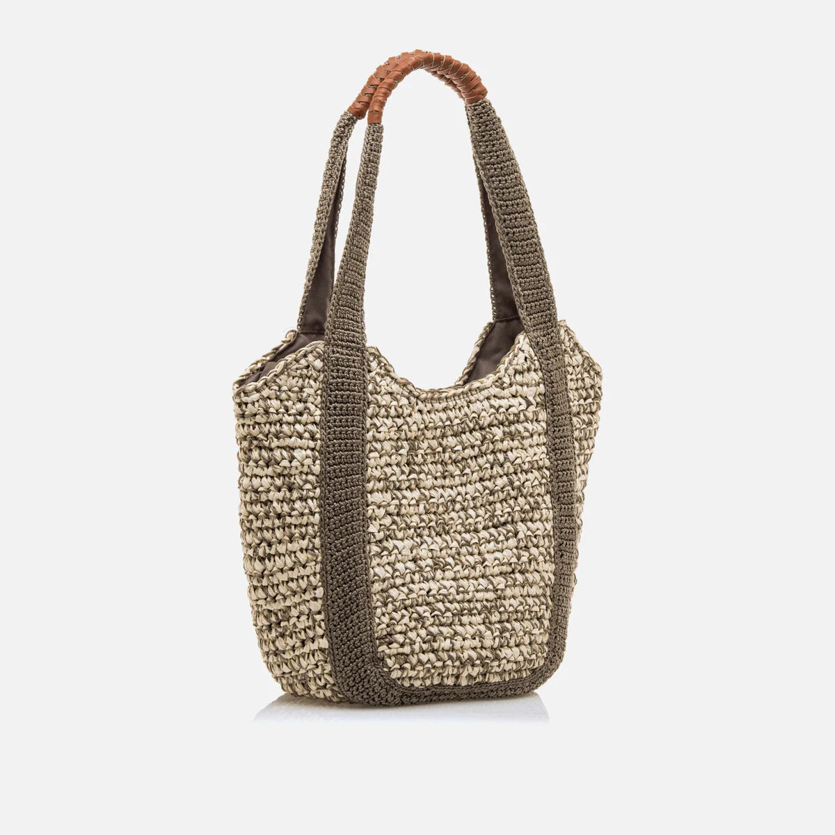 Detalhe das alças acolchoadas em macramê cáqui da bolsa shopper Mustang Mar