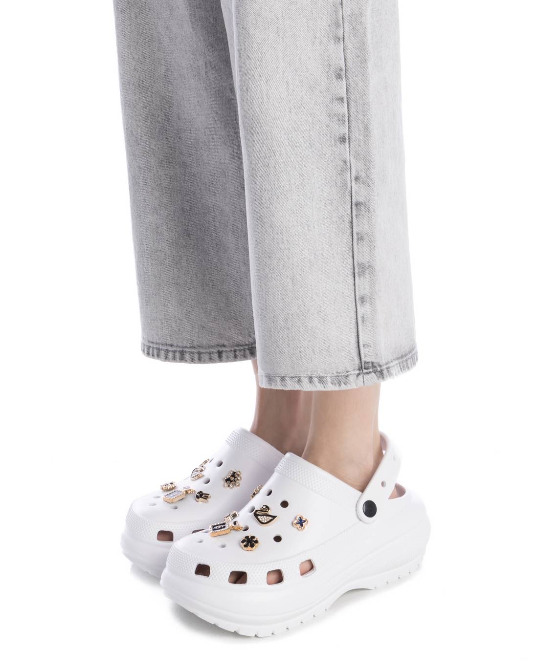 Crocs Femininos XTi 143888
