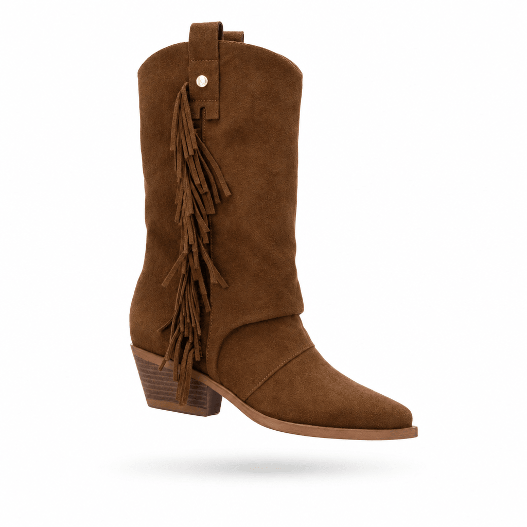 Bota texana XTi camel em antelina com franjas laterais, packshot em perspetiva sobre fundo branco
