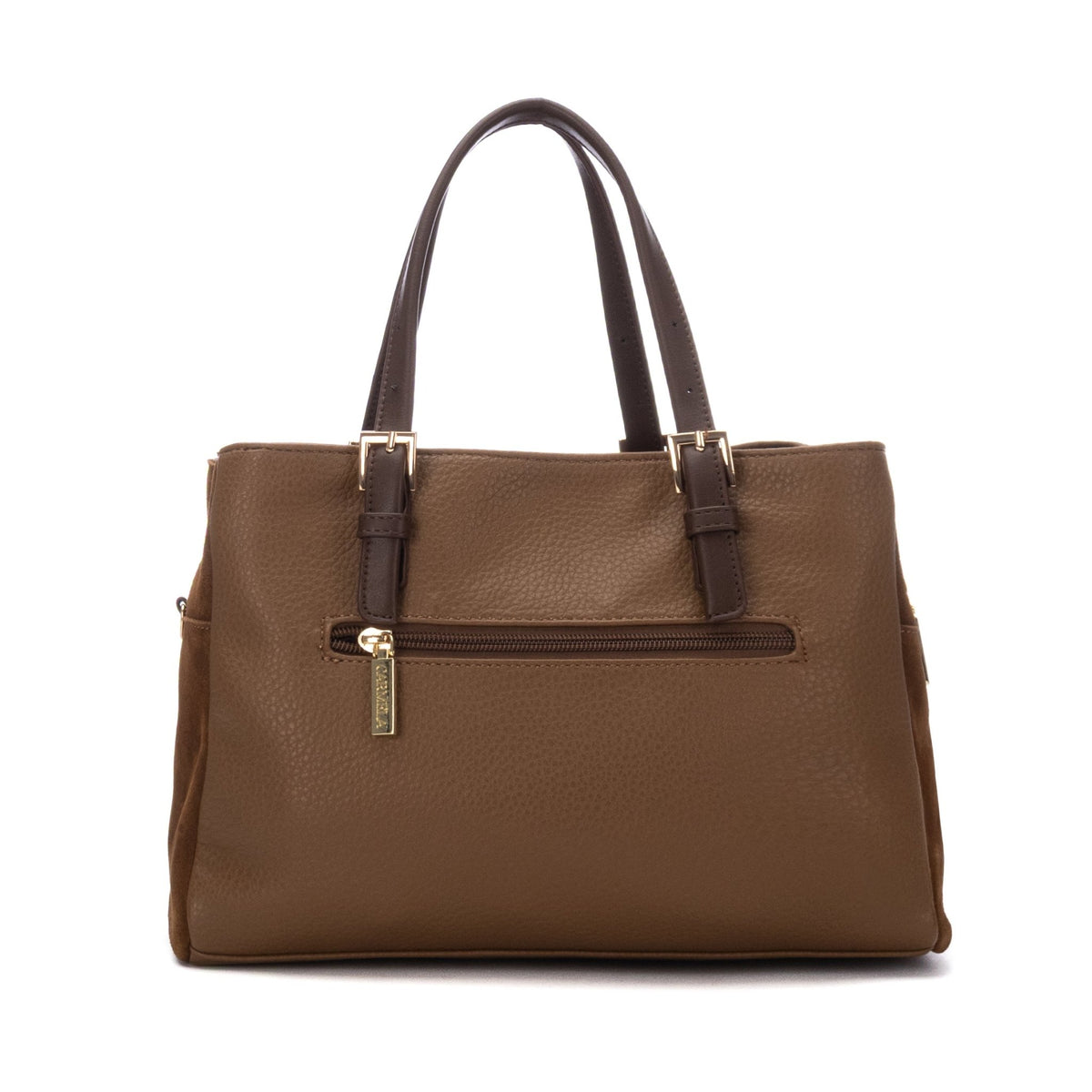 Fotografia de produto em fundo branco da parte de trás da mala tote Carmela, em pele camel, com bolso exterior de zíper.