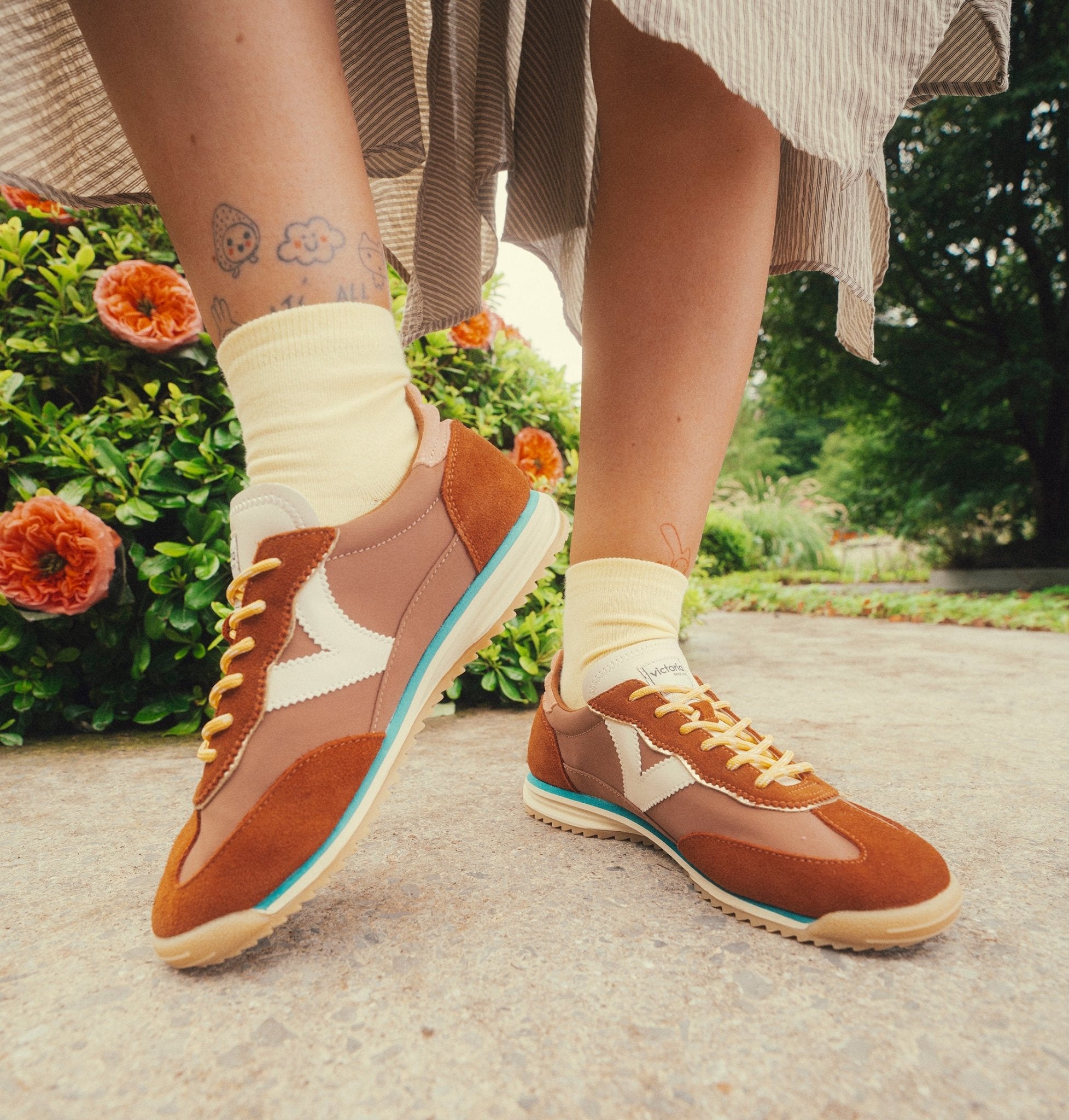 Sapatilhas Victória Femininas Amarelo Terra - Roma Pell