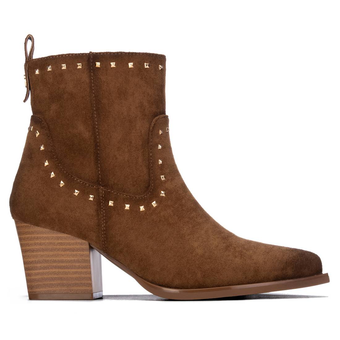 Botim XTi camel em antelina com apliques metálicos, vista lateral