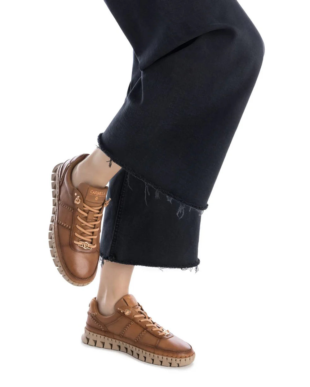 TÊNIS FEMININO CARMELA 162528