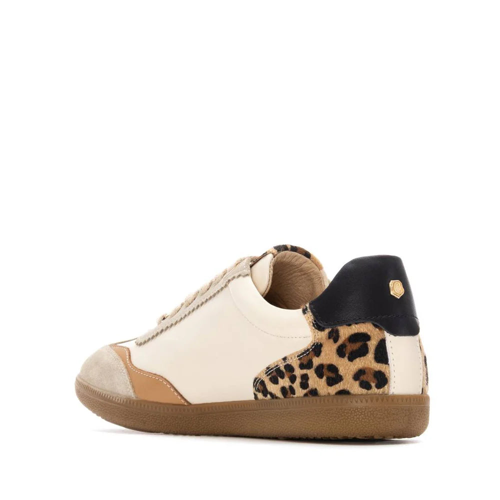 TÊNIS FEMININO CARMELA 162640