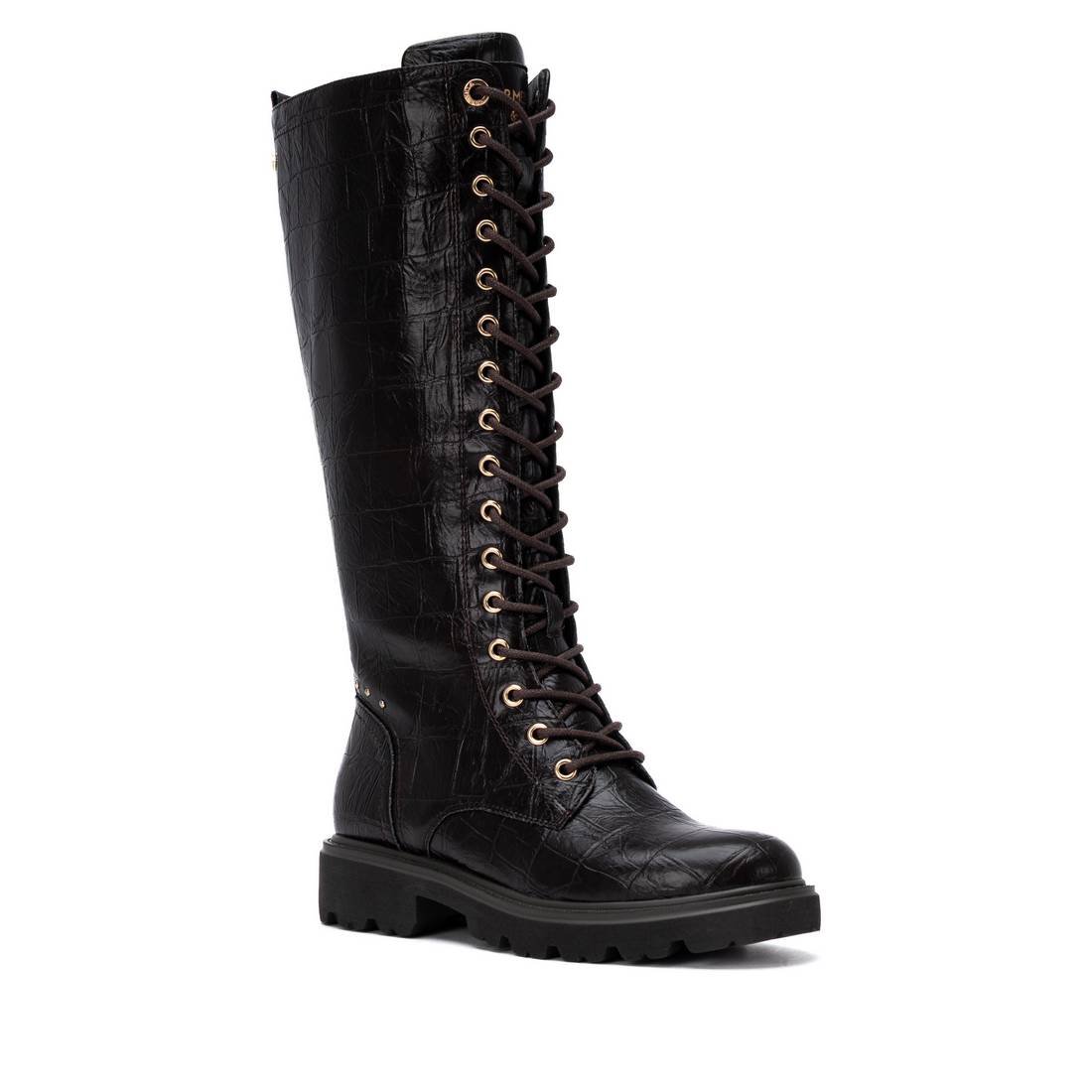 Bota militar Carmela castanha efeito coco com atacadores, vista frontal em ângulo