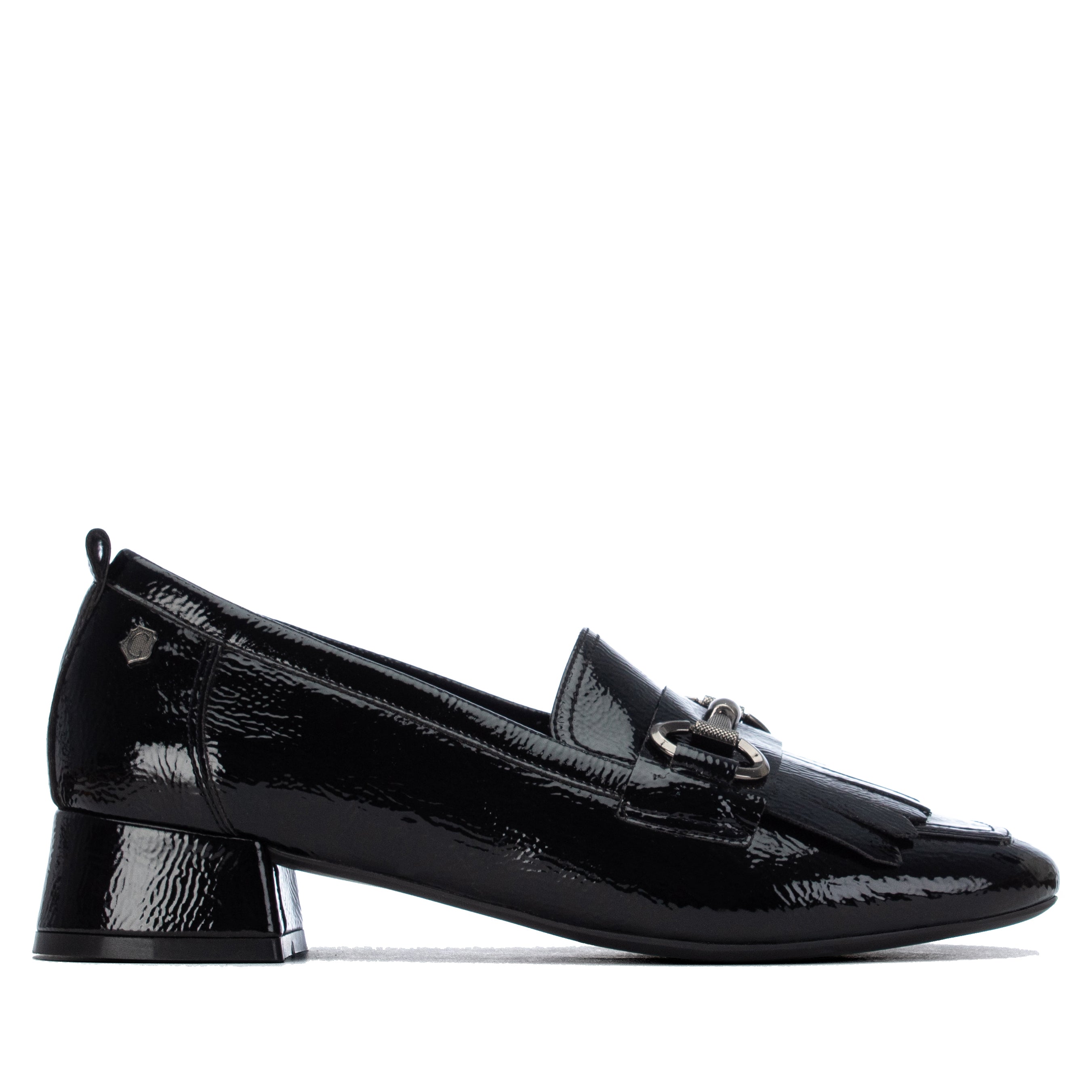 Mocassim Carmela em verniz preto, vista lateral direita