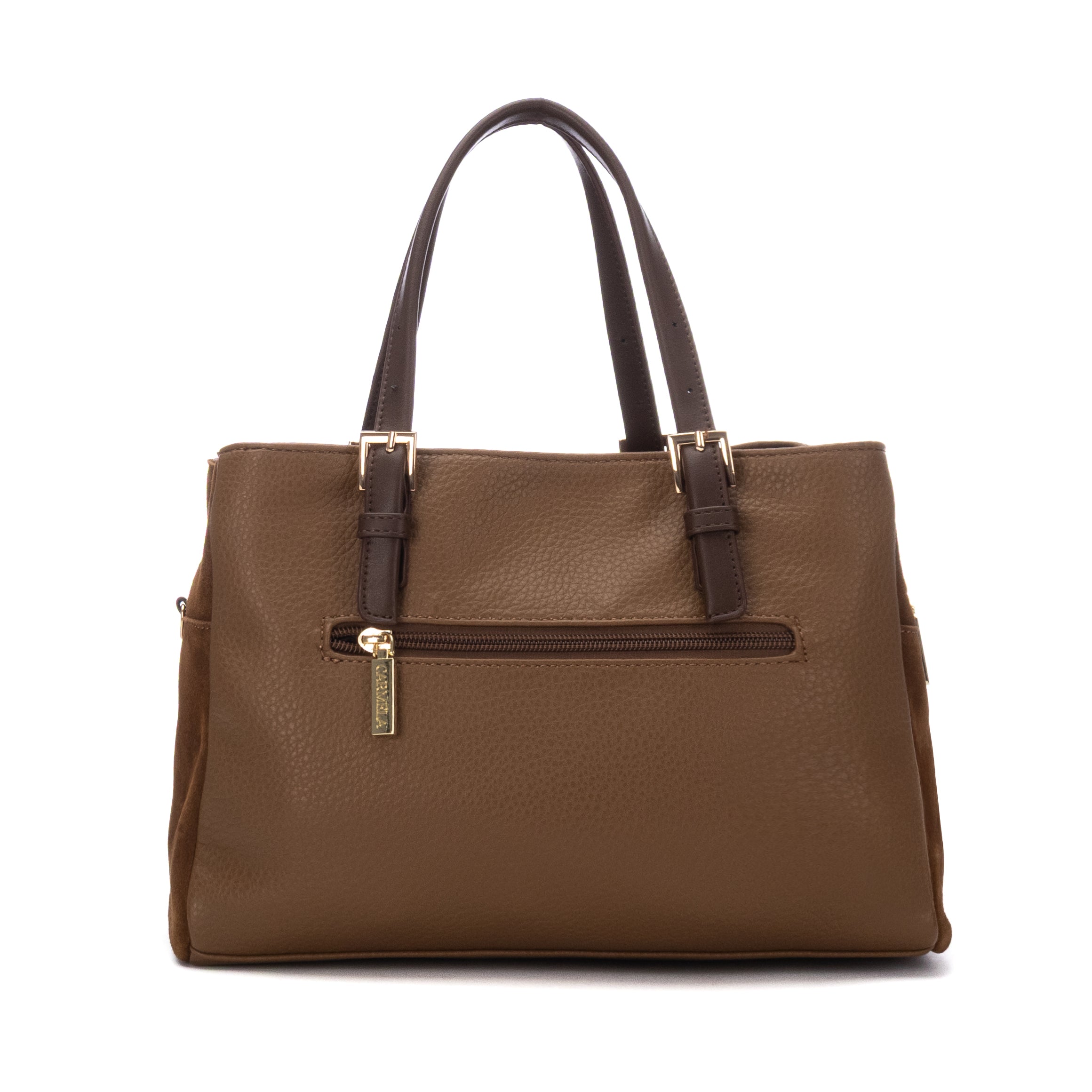 Fotografia de produto em fundo branco da parte de trás da mala tote Carmela, em pele camel, com bolso exterior de zíper.