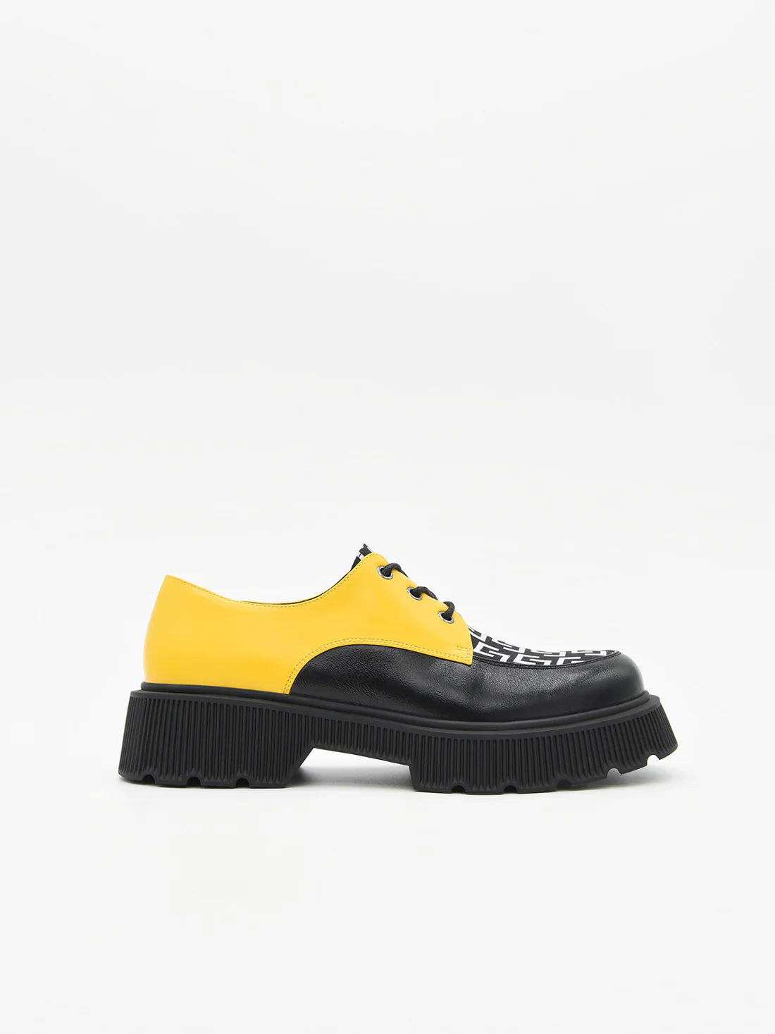 Sapato Oxford Azarey Geometric