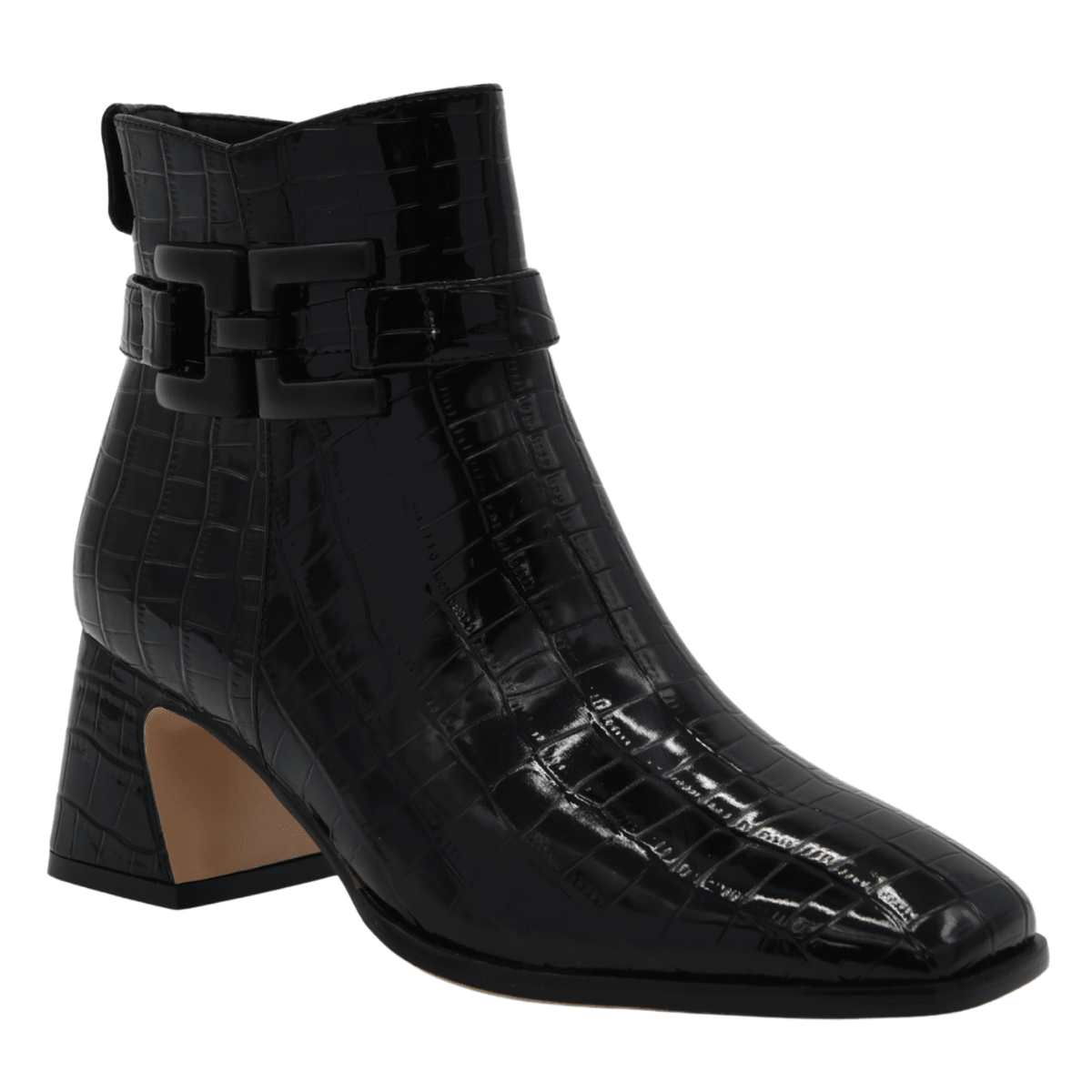 Botim feminino Azarey preto efeito croco com tira de fivelas junto ao tornozelo, em fundo branco