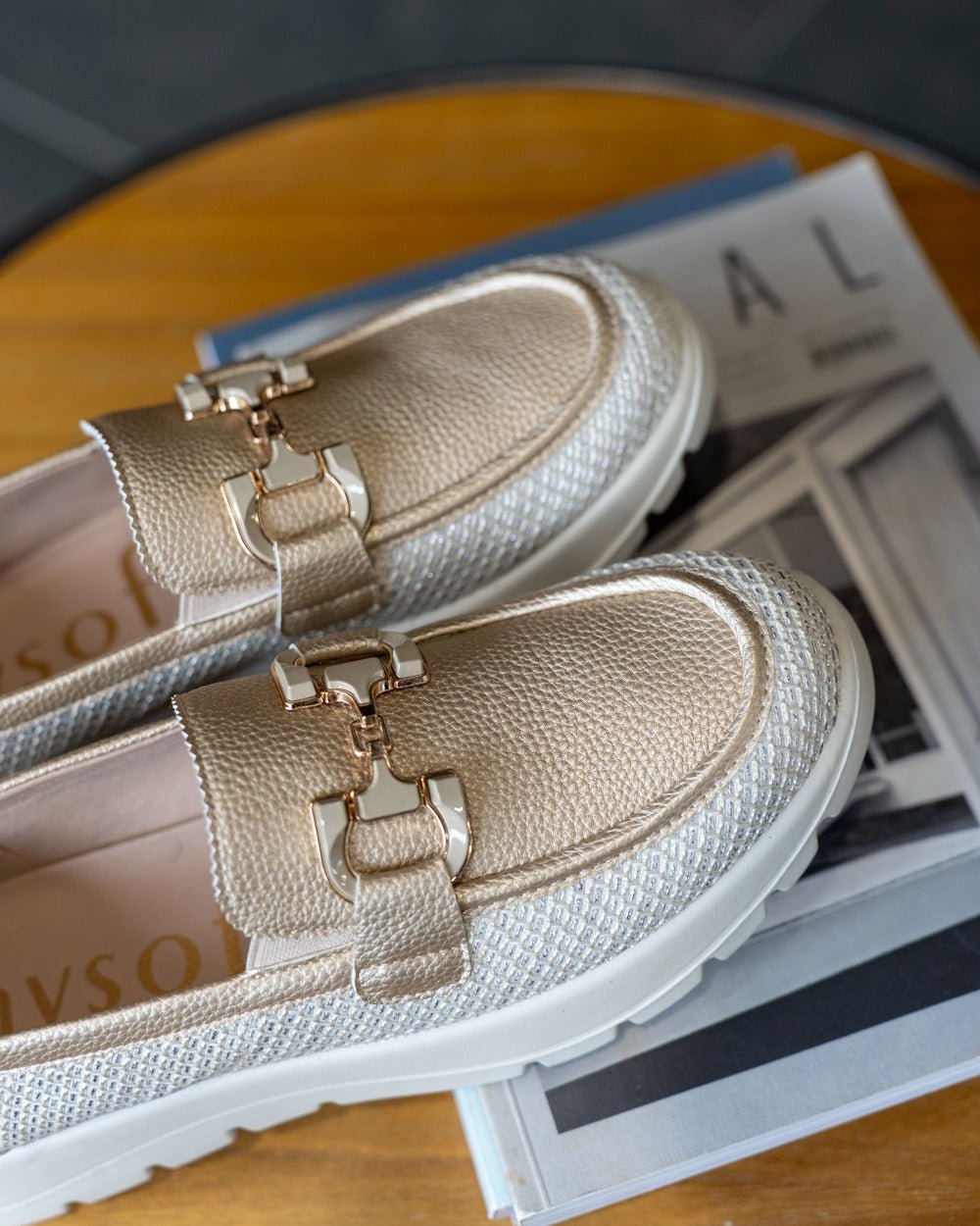 Mocassins Mysoft Femininos | Champanhe Laminado | Palmilha Memory Foam | Ref. 25M269 - Roma Pell
