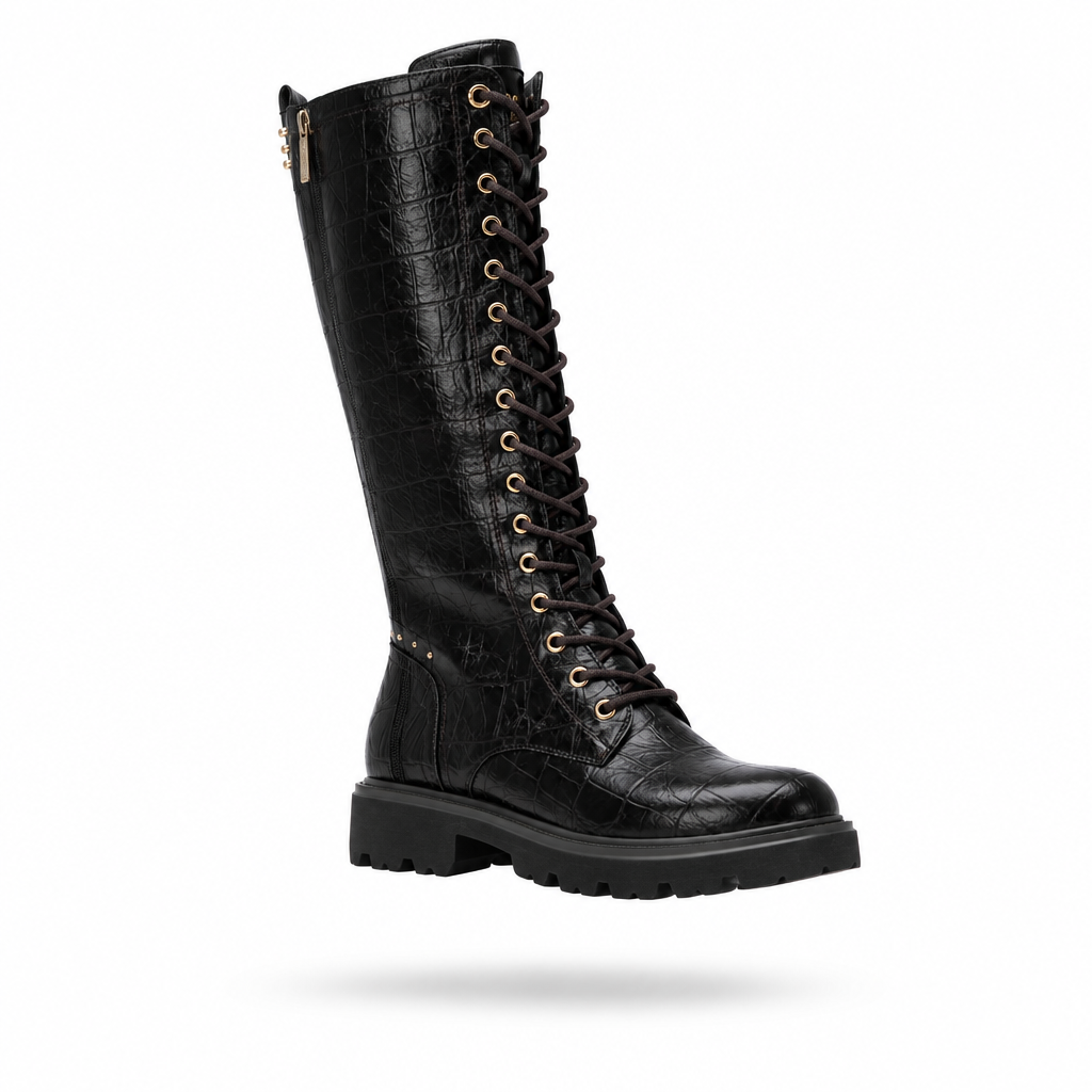 Bota militar Carmela de cano alto castanho muito escuro com efeito coco e atacadores, packshot em levitação