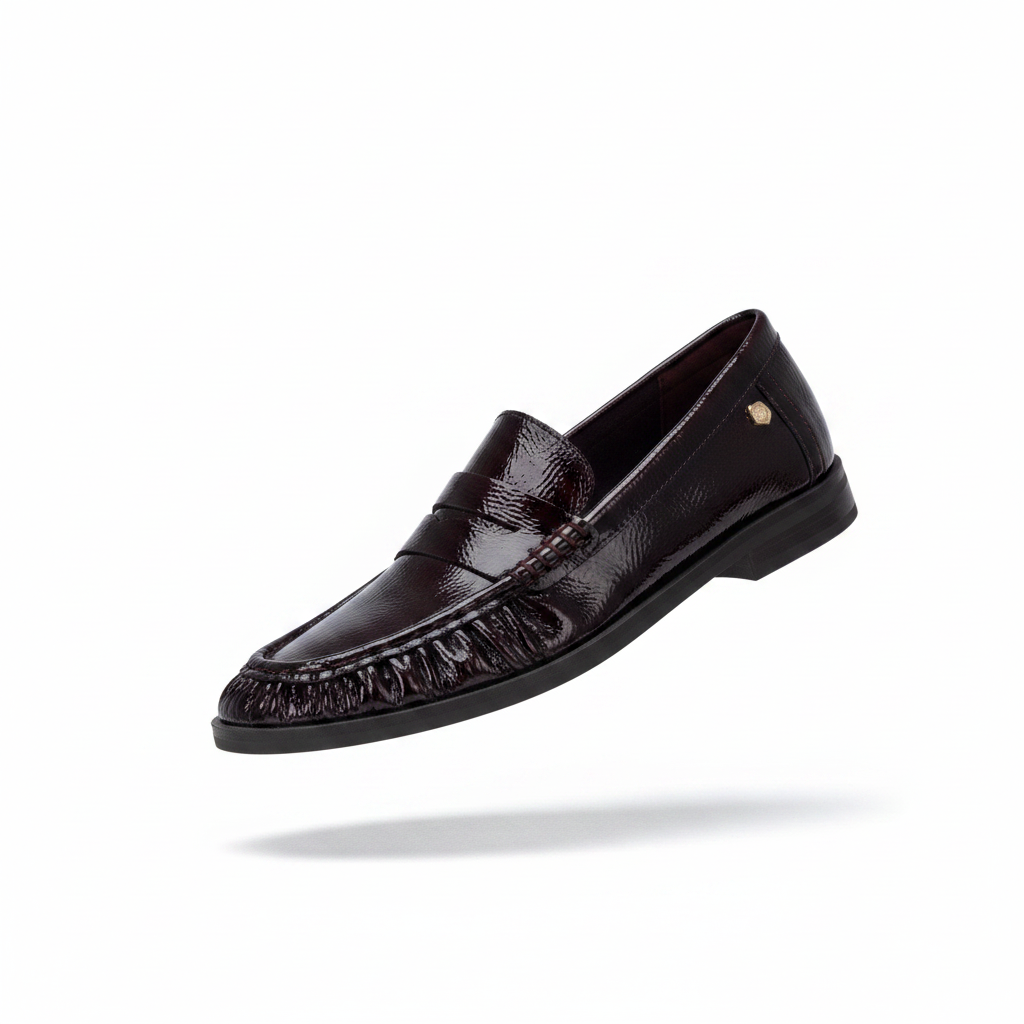Packshot Loafer Verniz Bordeaux