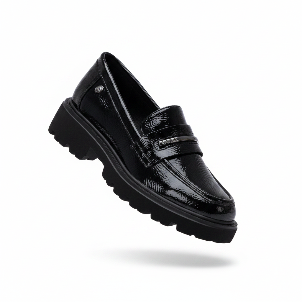Packshot Loafer Verniz Preto Sola Lug Levitação