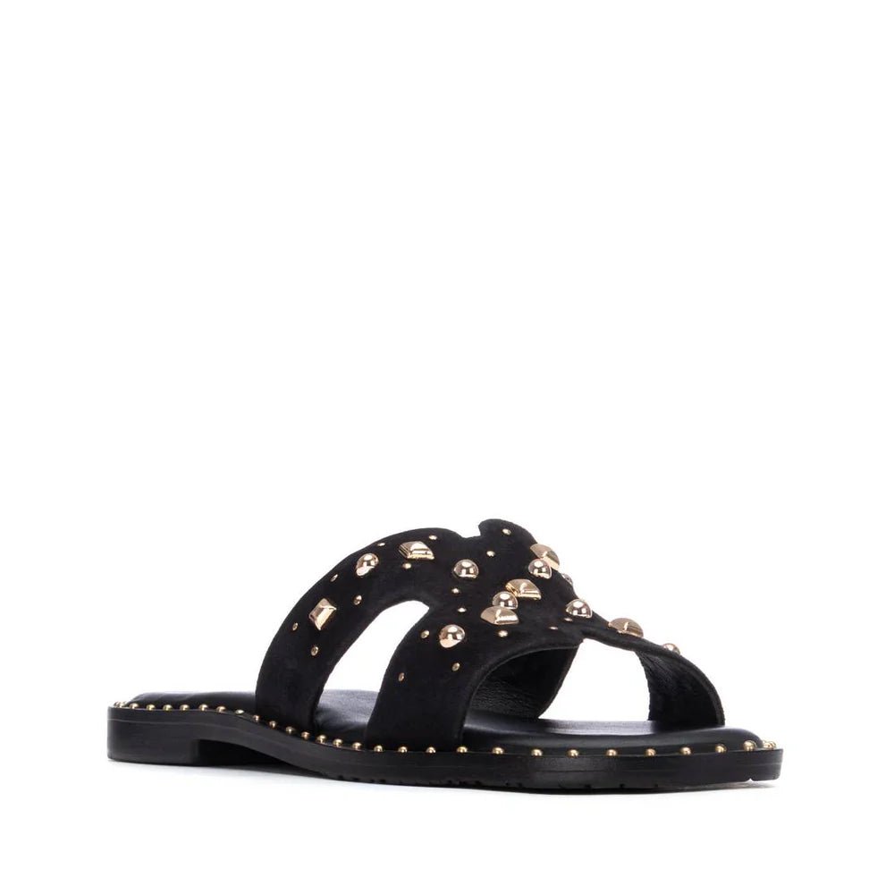 Sandália Carmela com Tachas | Conforto e Estilo Feminino - Roma Pell