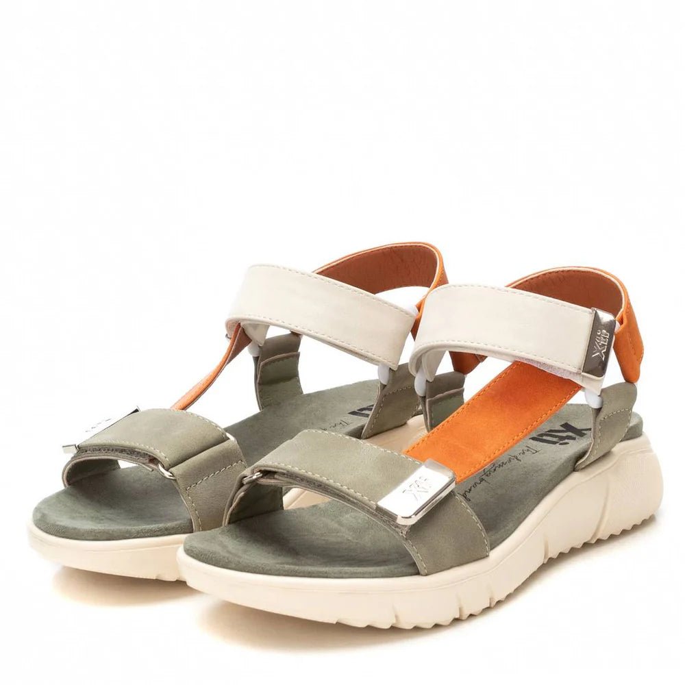 Sandália XTi 144112 Tiras com Velcro | Sola Antiderrapante - Roma Pell