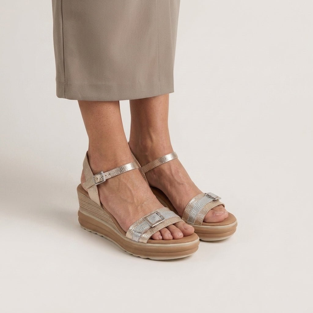 Sandálias de Cunha Oh My Sandals 5993 – Tira em Pele Metalizada - Roma Pell