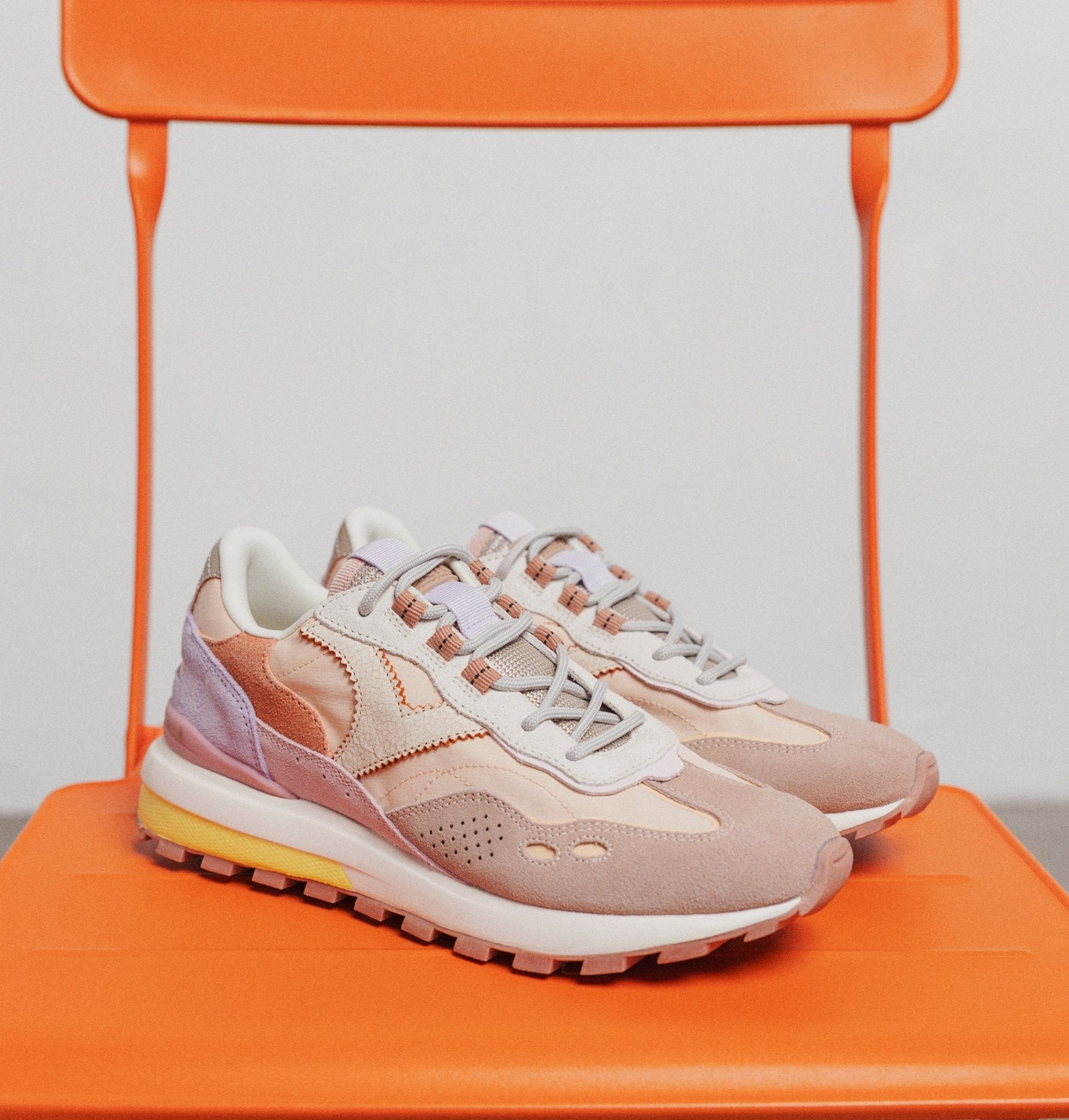 Sapatilhas Victória Casual Femininas Bege Rosa - Roma Pell