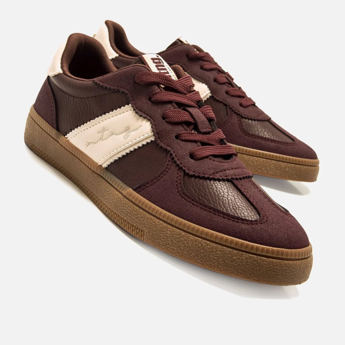 Par completo de ténis Mustang Roy femininos bordeaux modelo 60860, estilo urbano retro desportivo — disponível em Roma Pell tamanhos 36 a 40